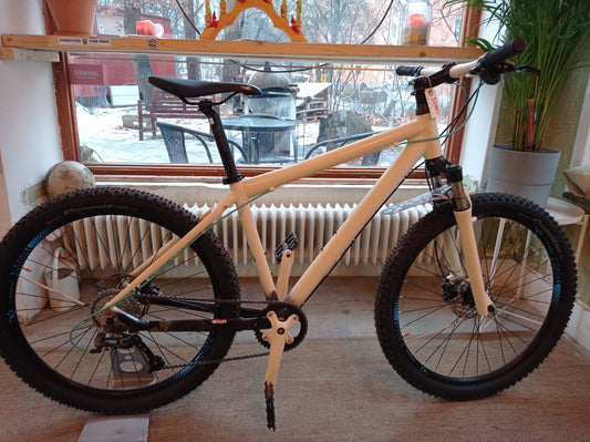MTB Anabolic Blanco